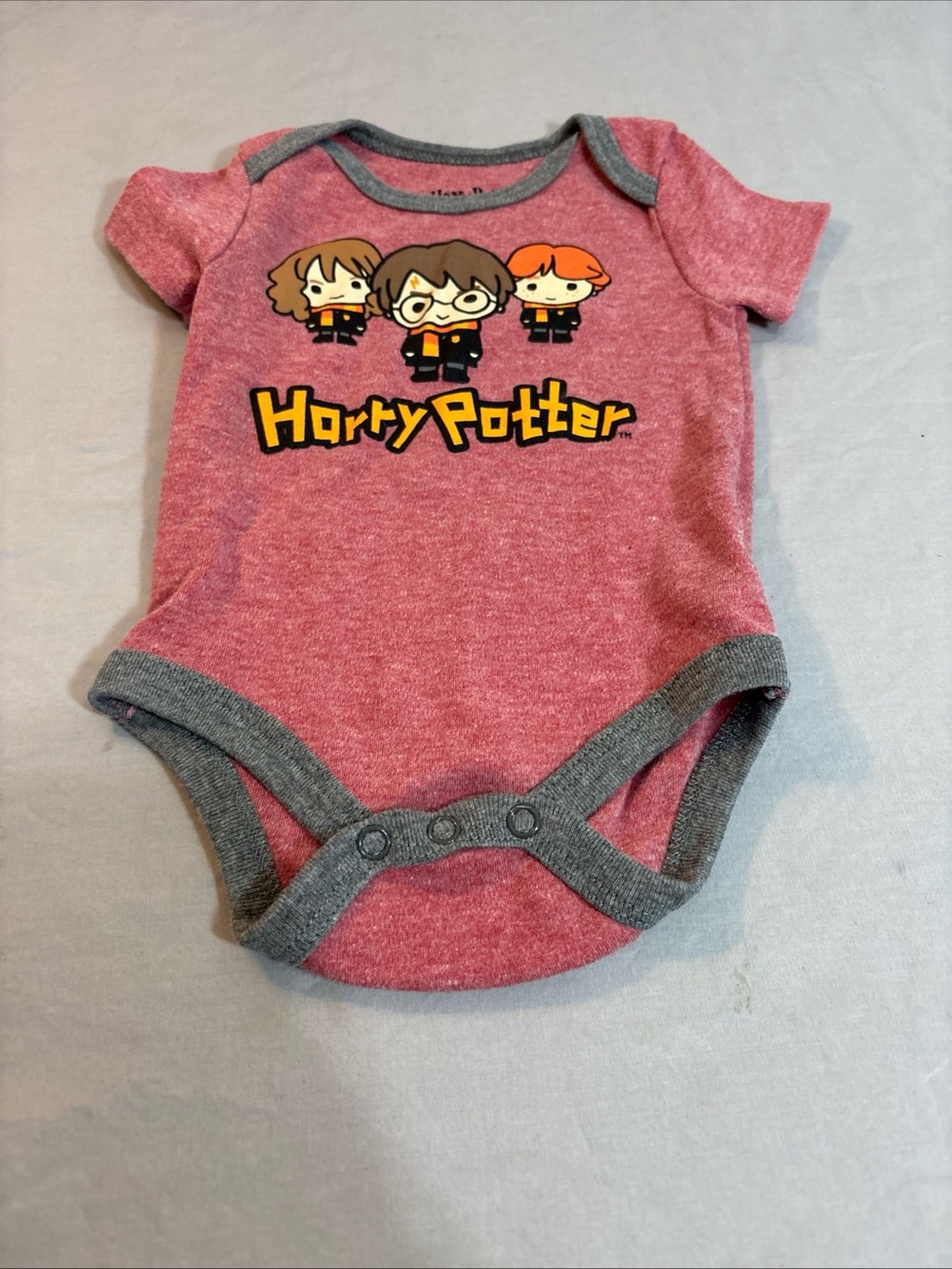 Harry Potter Red Heather Baby One-Piece Bodysuit size 6-9 M. 817
